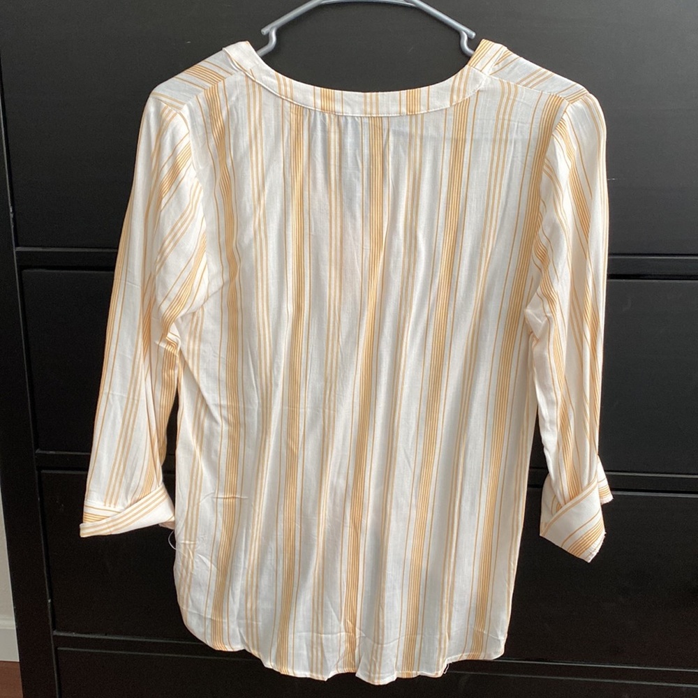 Blouse - Picture 2 of 3